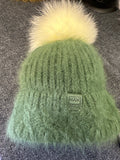 Mjúk Roots Hat with Pom